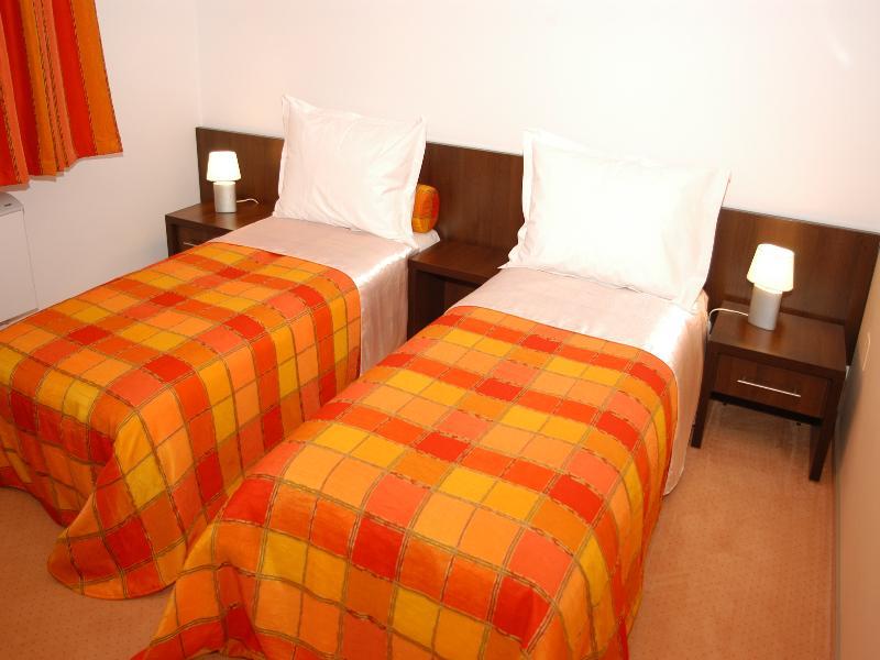 פיטסטי Celly Hotel מראה חיצוני תמונה