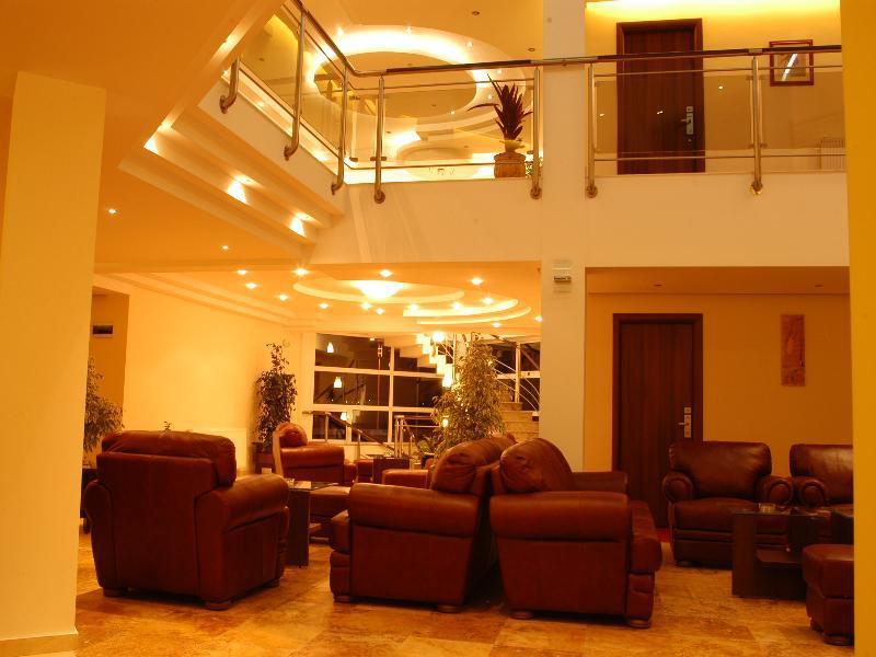 פיטסטי Celly Hotel מראה חיצוני תמונה