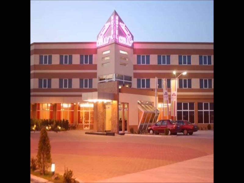 פיטסטי Celly Hotel מראה חיצוני תמונה