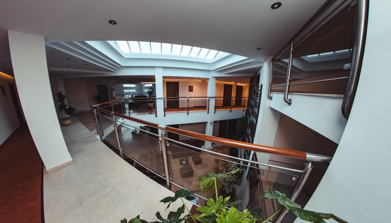 פיטסטי Celly Hotel מראה חיצוני תמונה