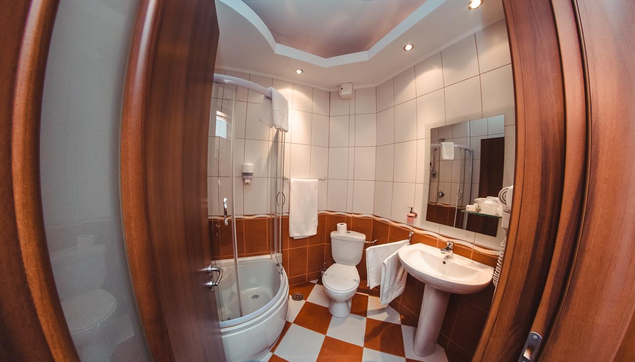 פיטסטי Celly Hotel מראה חיצוני תמונה