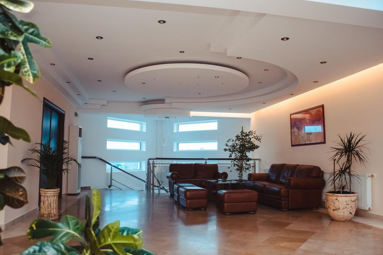 פיטסטי Celly Hotel מראה חיצוני תמונה