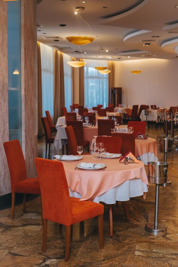 פיטסטי Celly Hotel מראה חיצוני תמונה