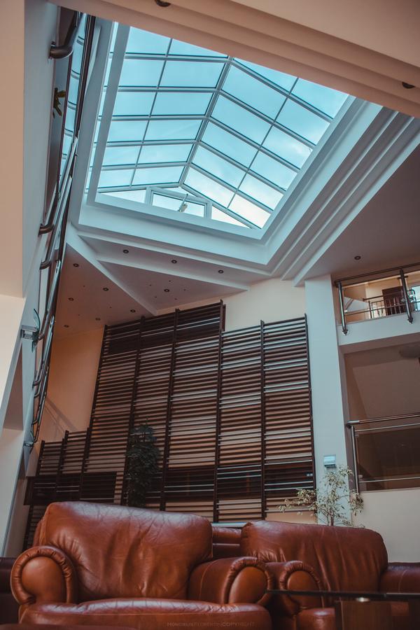 פיטסטי Celly Hotel מראה חיצוני תמונה