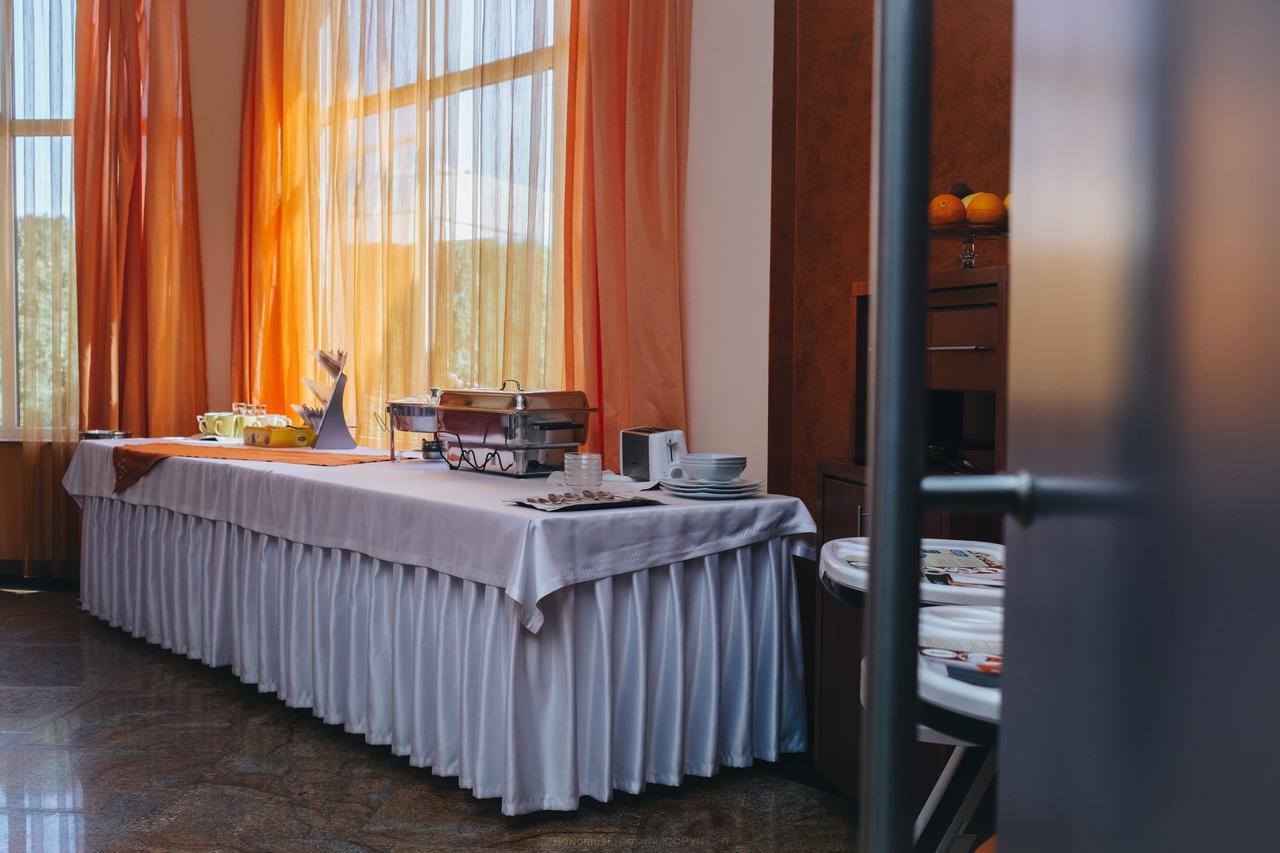 פיטסטי Celly Hotel מראה חיצוני תמונה