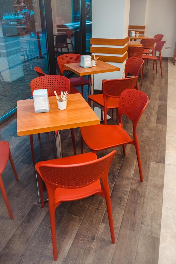 פיטסטי Celly Hotel מראה חיצוני תמונה